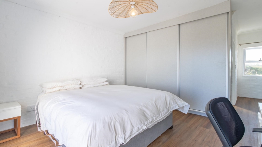 5 Bedroom Property for Sale in Grotto Bay Western Cape